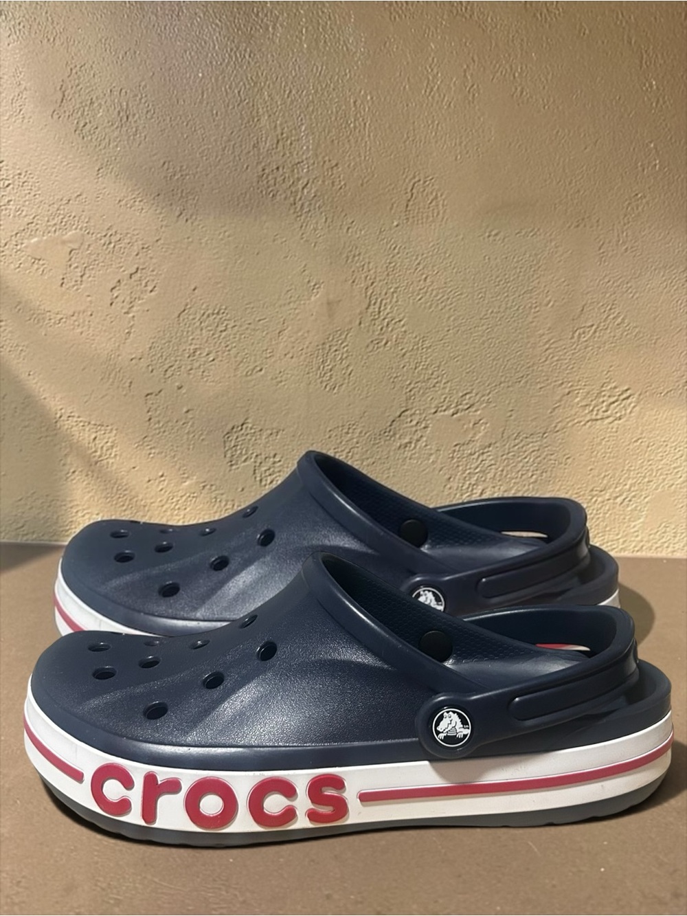 Crocs Adult Bayaband Clogs (Navy/Pepper
